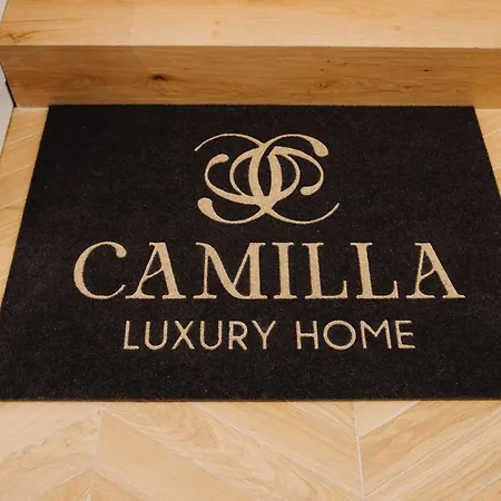 Camilla Luxury Nemi