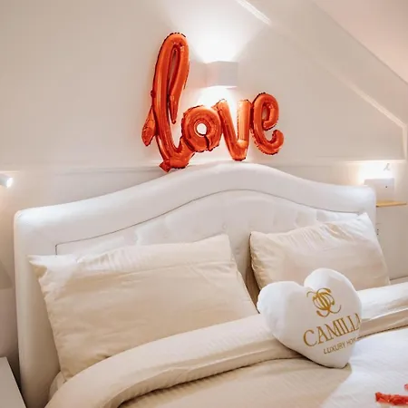 Camilla Luxury * Nemi