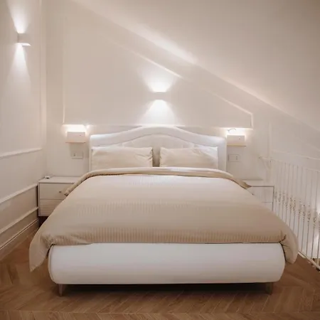 Camilla Luxury * Nemi