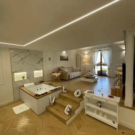 Camilla Luxury * Nemi