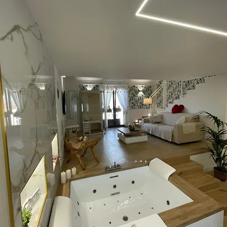 Camilla Luxury * Nemi